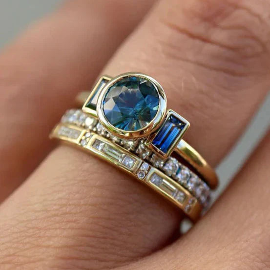Bague vintage élégante en zirconium bleu